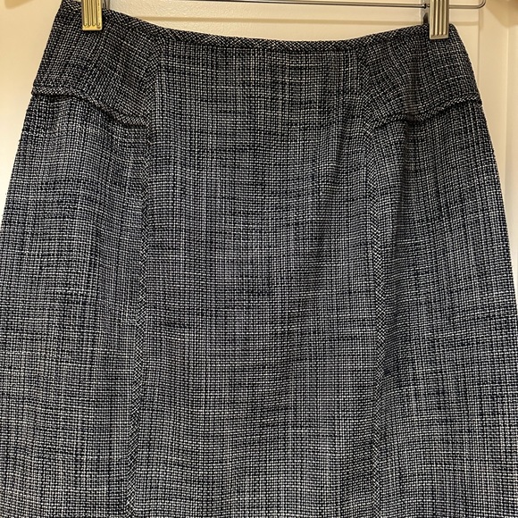 Banana Republic Tweed Skirt - Picture 2 of 2